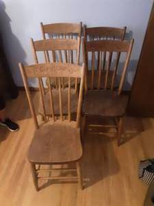 lot 98 image: 6-Wood Chairs