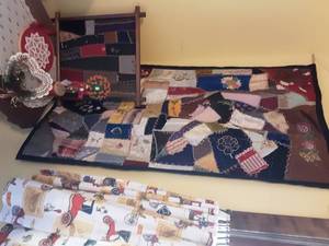 lot 102 image: Patchwork Needlecraft Decor