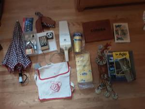 lot 133 image: Vintage Misc. Collectibles & Knick-Knacks