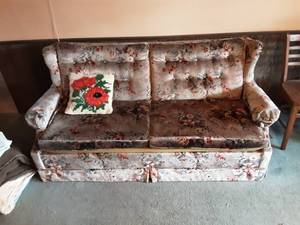 lot 163 image: Sleeper Sofa- Bring Help To Load