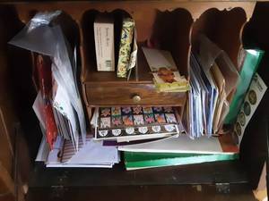 lot 199 image: Lot Of Greeting Cards & Stationary (Contents Of Secretary Desk)
