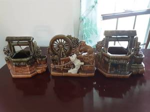 lot 207 image: 3-Piece McCoy Pottery