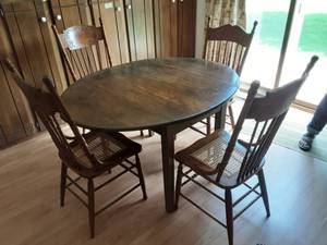 lot 226 image: Drop Leaf Table 40x54 & 4-Chairs (Cane Set Pressed Back)