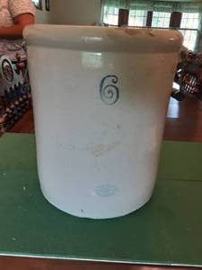 lot 256 image: Red Wing 6-Gallon Crock