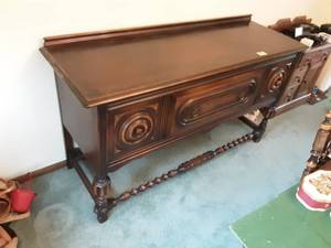 lot 249 image: BuffetSideboard (Berkley & Gay) 66x22x35