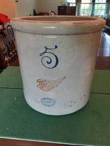 lot 251 image: 5 Gallon Red Wing Crock