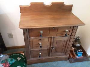 lot 268 image: Vintage Wood Commode (Has Unique Knobs) 29x16x29