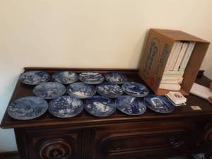 lot 271 image: Collection Of Kaiser Porcelain (West Germany) Plates Many With Boxes & COAs