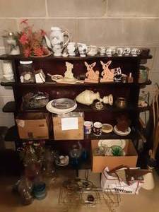 lot 282 image: Contents Of Shelf Shelf Not Included. Japanese Tea Set With Vanishing Face