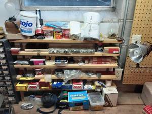 lot 309 image: Assorted Hardware & Work Light