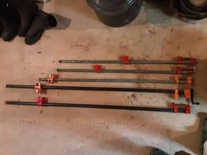 lot 322 image: 5-Assorted Pipe Clamps