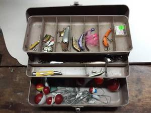 lot 343 image: Vintage Tackle Box With Contents