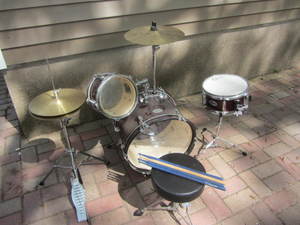 Childs Drum Set