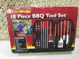 18 Piece BBQ Tool Set  F-0...