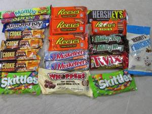 Assorted Candy Bars Etc  B-1...