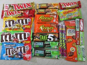 Assorted Candy Bars Etc  B-2...