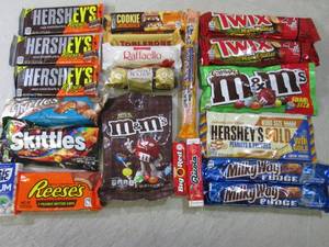 Assorted Candy Bars Etc  B-2...