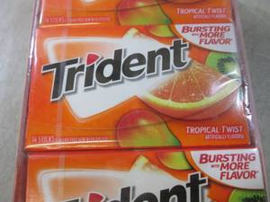 12 Packs of Trident Tropical Twist ...