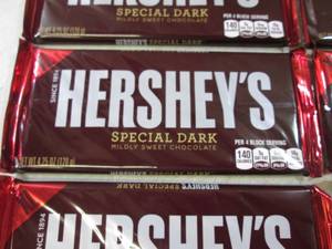 6 XL Hersheys Special Dark Mildly S...