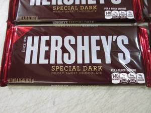 6 XL Hersheys Special Dark Mildly S...