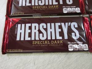 6 XL Hersheys Special Dark Mildly S...