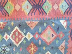 lot 9 image: Colorful Southwestern Dhurrie Style Throw Rug
