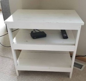lot 40 image: Rustic Farmhouse Side Table