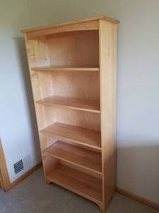 lot 38 image: Contemporary Bookshelf