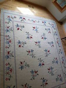 lot 43 image: Delicate Styled Sunroom Rug