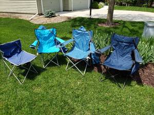 lot 97 image: Family of Five Folding Chairs