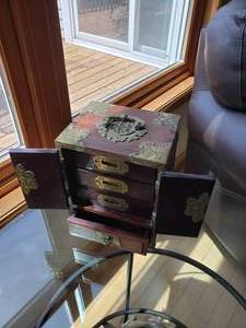 lot 67 image: Oriental Rosewood with Brass Hardware Jewelry Box Miniature
