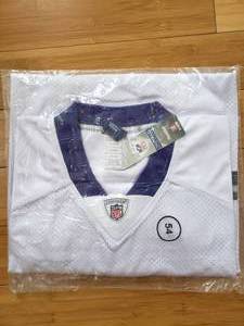lot 40 image: Vikings White Game Jersey  Brett Favre #4 Size 54