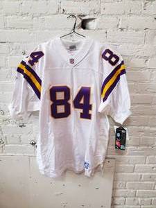 lot 47 image: Vikings White Game Jersey  Randy Moss #84 Size 54
