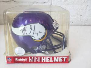 lot 128 image: Autographed Mini Helmet DARREN SHARPER