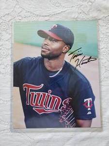 lot 15 image: Autographed TORII HUNTER Rawlings Bat & Photograph  Certified