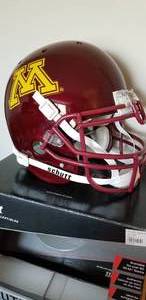 lot 146 image: Collectible Schutt Minnesota Golden Gophers Football Helmet