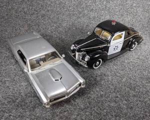lot 16 image: Die Cast Models - 1966 Pontiac GTO and 1940 Ford Police Sedan from American Graffiti