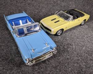 lot 19 image: Die Cast Models - 1957 Chevrolet Bel Air and 1967 Chevrolet Camaro RSSS 396