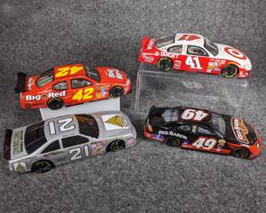 lot 36 image: Lot of 4 Die Cast NASCAR Collectible Cars