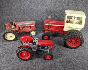 lot 85 image: Lot of 2 International Tractors and 1 Ferguson