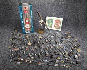 lot 101 image: Lot of Collectibles