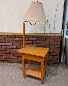 lot 115 image: Wood End Table with Attached Lamp