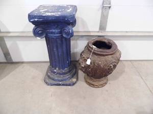 Plaster Stand - Urn