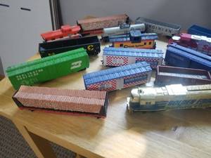 lot 68 image: Large Tyco Train Set