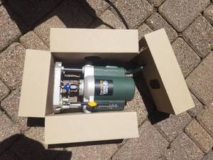 lot 79 image: Black & Decker Quantum Pro Plunge Router