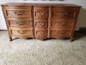lot 47 image: Walnut 9 Drawer Dresser by Fancher