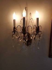 lot 60 image: Hollywood Regency Crystal Prism Wall Sconce