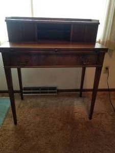lot 95 image: Vintage Mahogany Writing Table Desk with Caned Chair