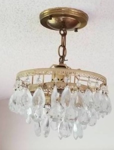 lot 64 image: Tiered Crystal Prism Ceiling Fixture