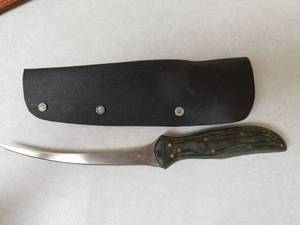 lot 150 image: Collection of 4 Knives  Bowie  Tom Baker  Rapala  India